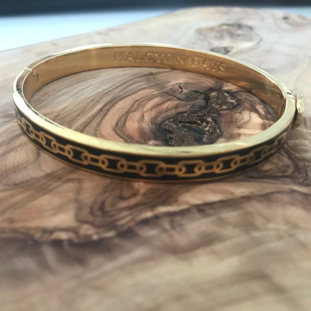 Halcyon Days hinged enamel bangle